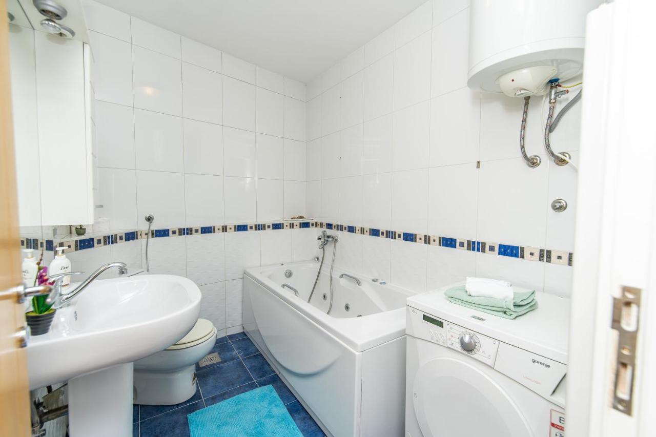 Modern 2Bdr Apartment In The Center- Free Parking Sarajevo Extérieur photo